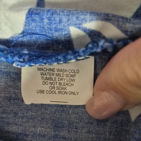 Chompers Blue and White Floral Men's Casual Shirt - Picture 9 of 13